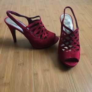 Impo Hexy Deep Red heels.  Size 7