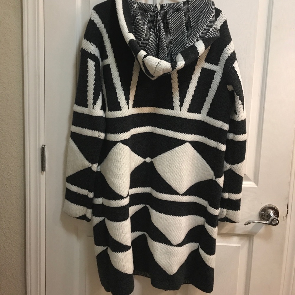 Winter Cardigan - Picture 2 of 2