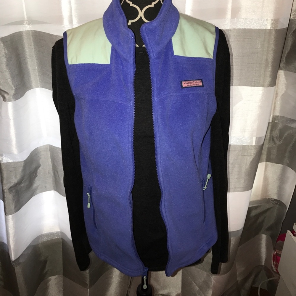 Used vineyard vines vest