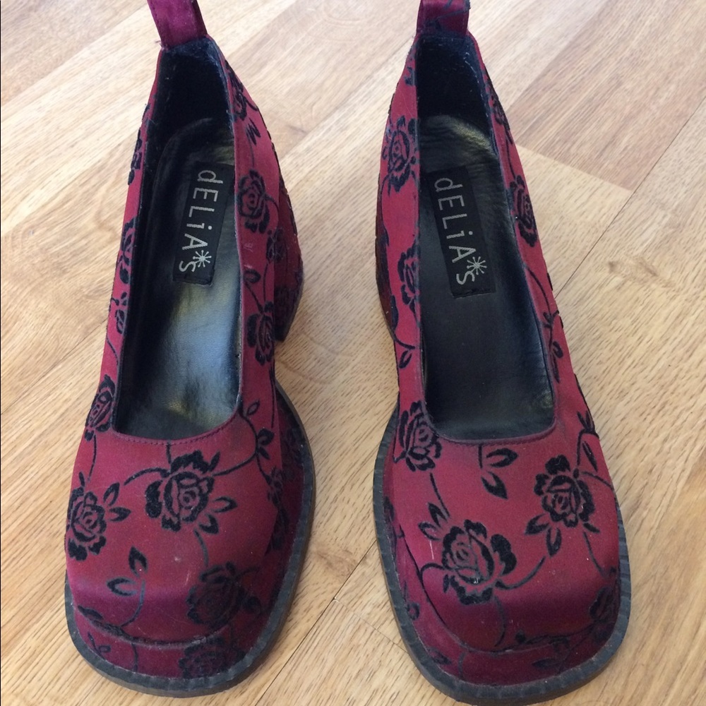 Super cute vintage heels