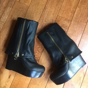 Candie's Zipper Wedge Boots