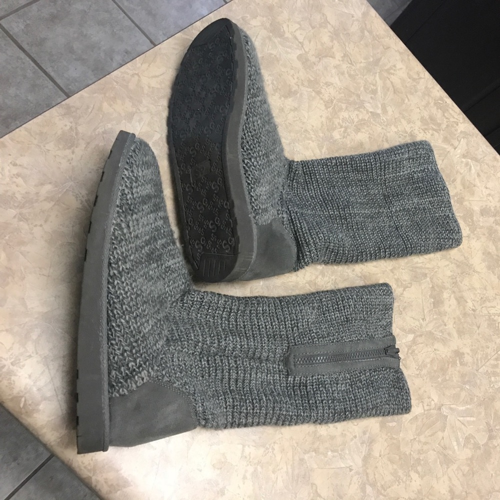 Gray knit boots