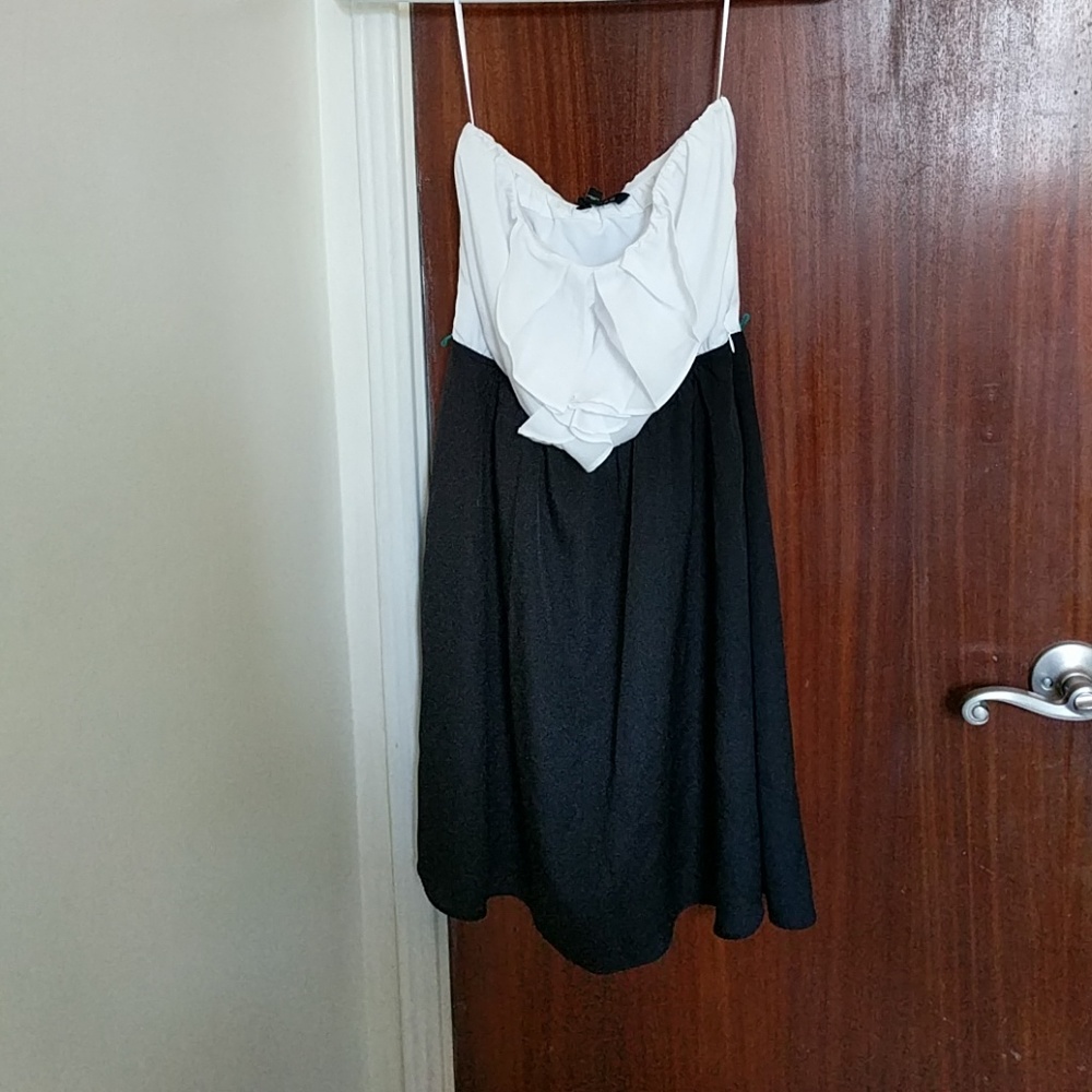 Strapless white and black dress