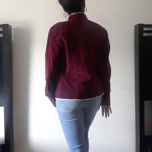 Lightweight Jacket - Picture 2 of 3