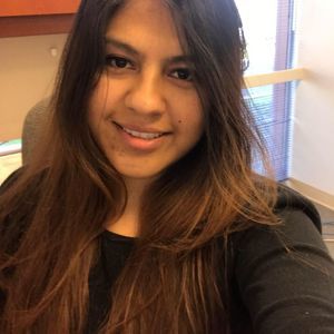 Meet your Posher, Claudia