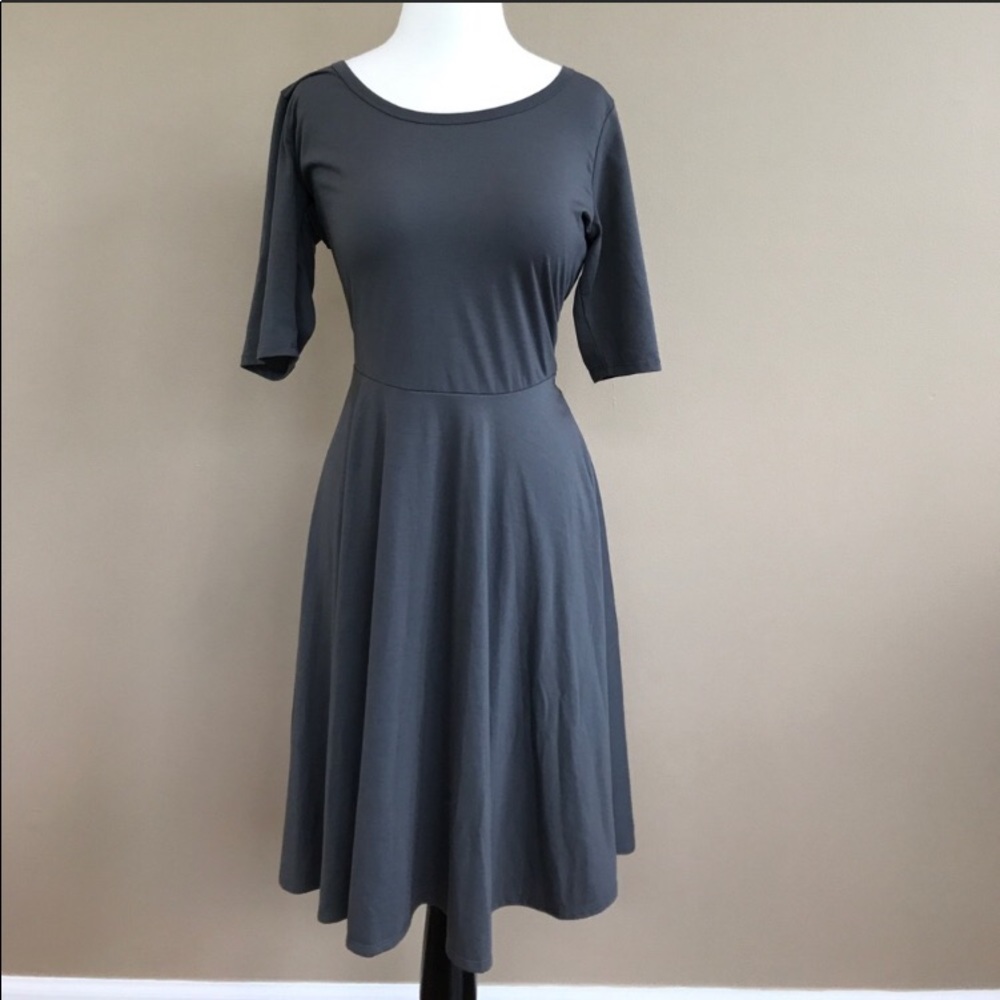 EUC solid grey Nicole