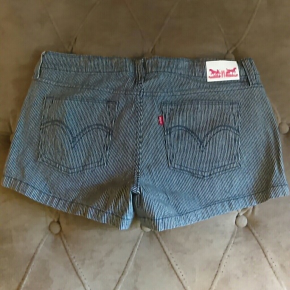 Levi's shorty shorts! Blue and white stripe - Picture 2 of 3