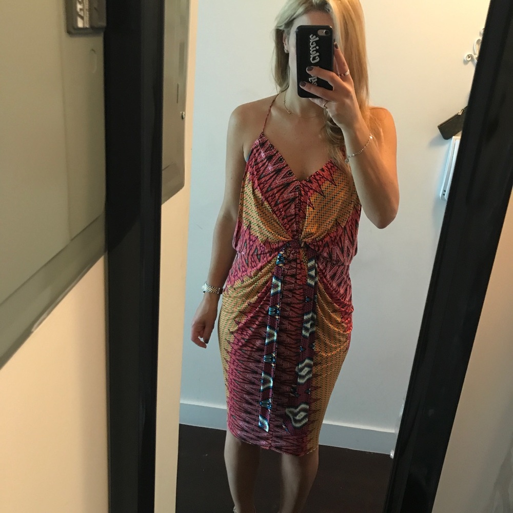 Fun and flattering dress for vacay or summer!