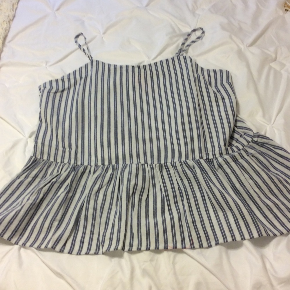 Linen blue and white stripe tank 💙 NWT