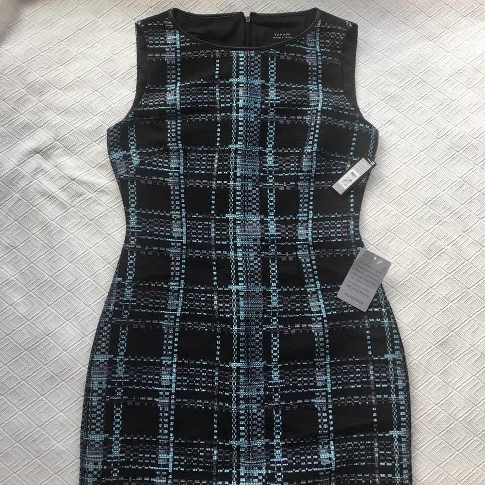 ✨ NEW ✨ Tahari dress