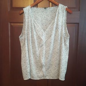 Ann Taylor Black and White Sleeveless V Neck