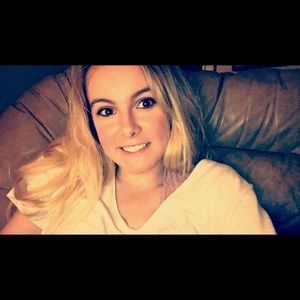 Meet your Posher, Madelyn