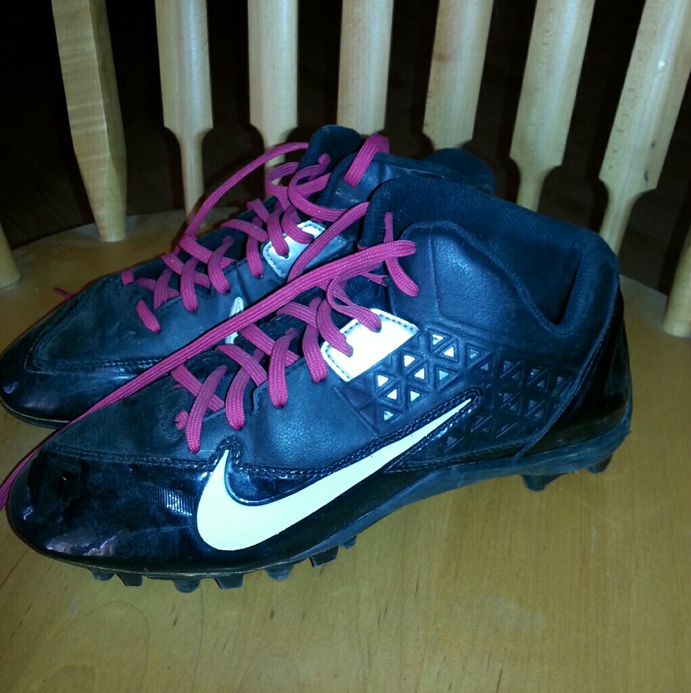Men's size 9 Nike football cleats