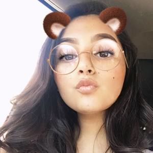 Meet your Posher, Alejandra