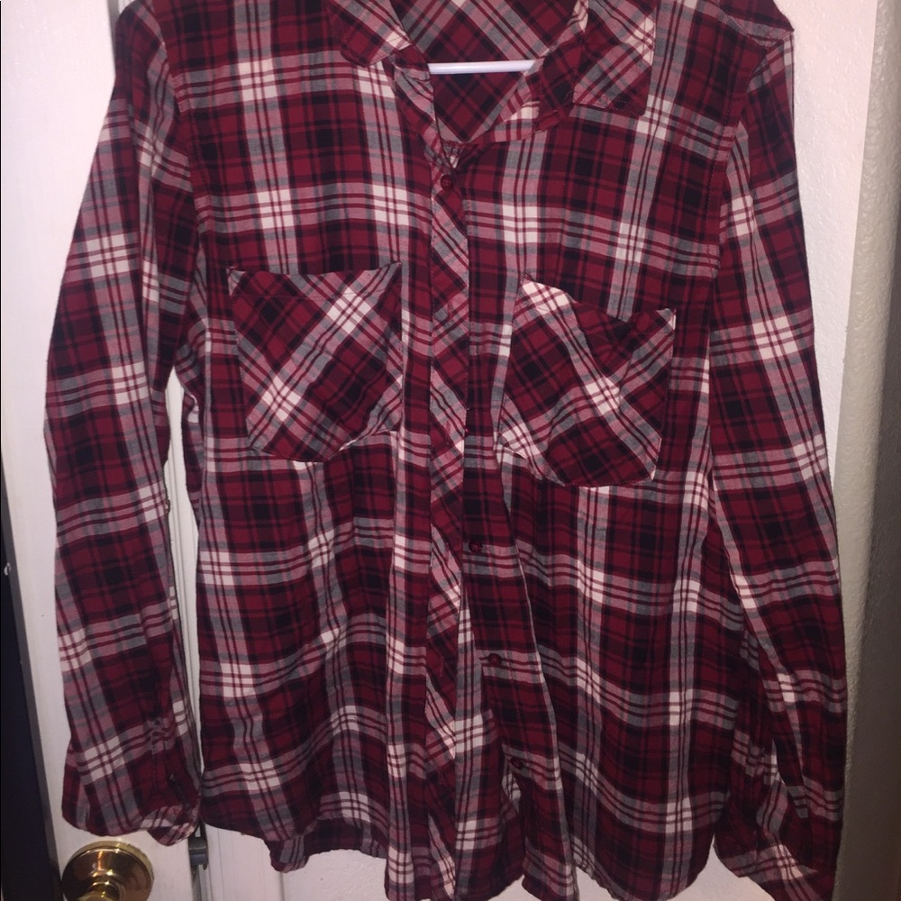 maroon plaid top