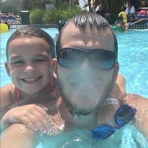 Meet your Posher, Chris