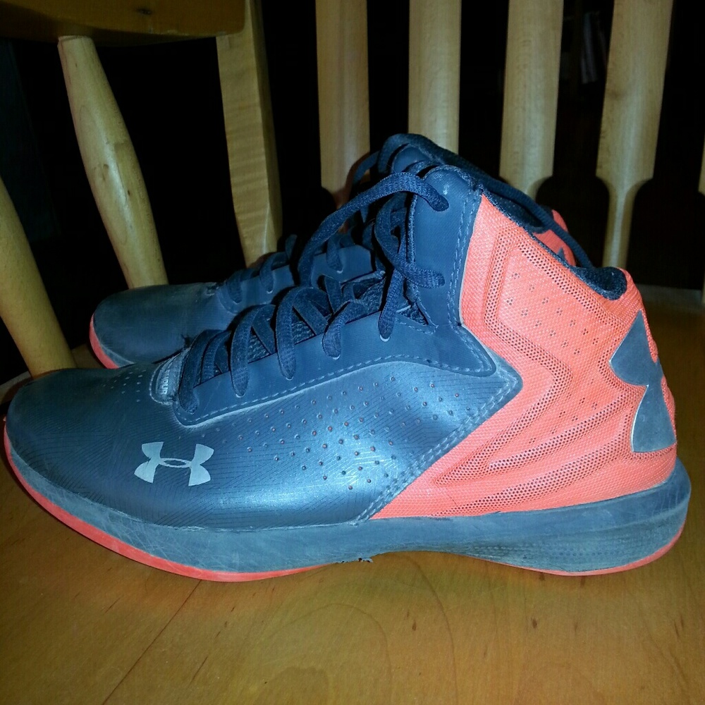 Boy's Under Armour sneakers