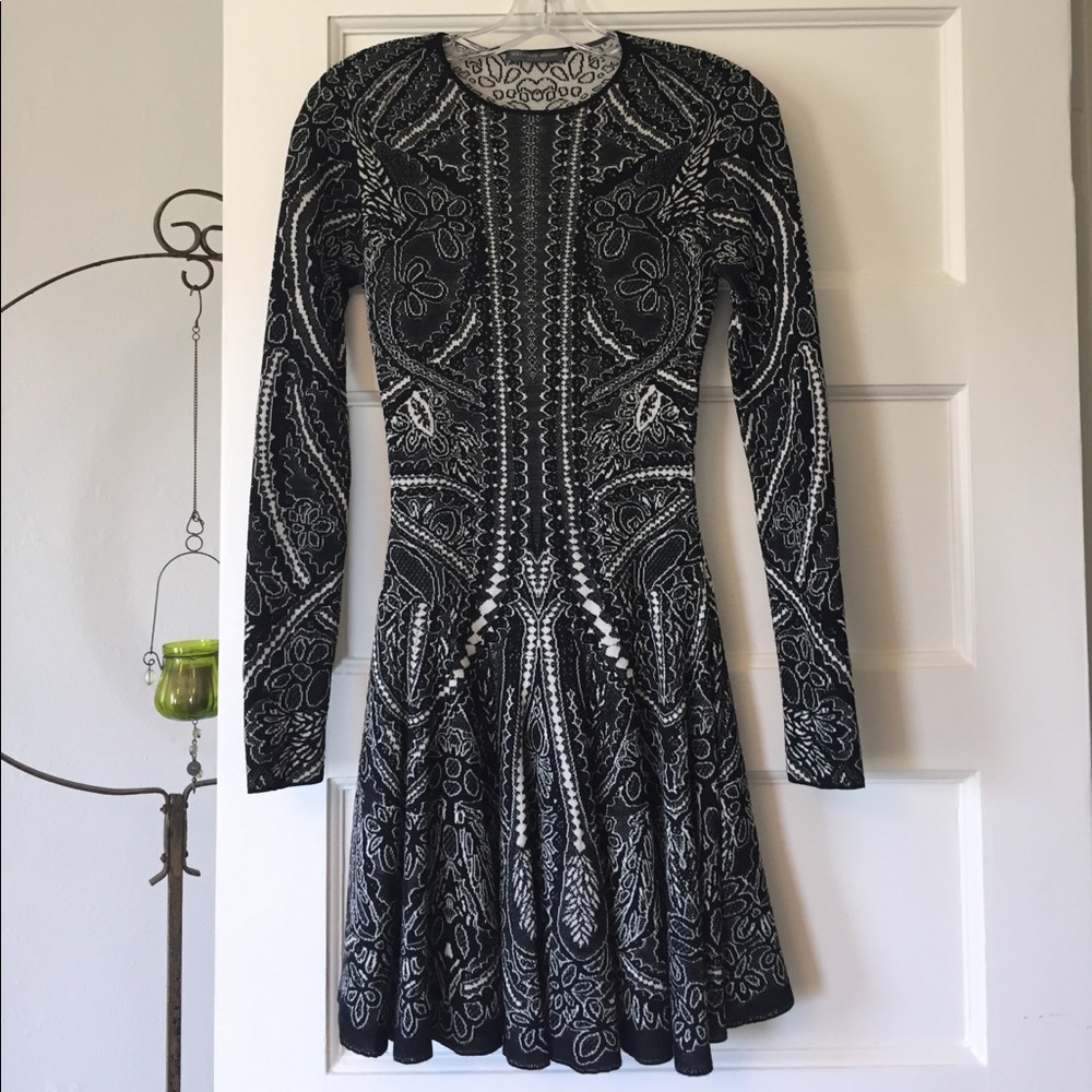 Alexander McQueen sweater fit and flare dress - Picture 8 of 10