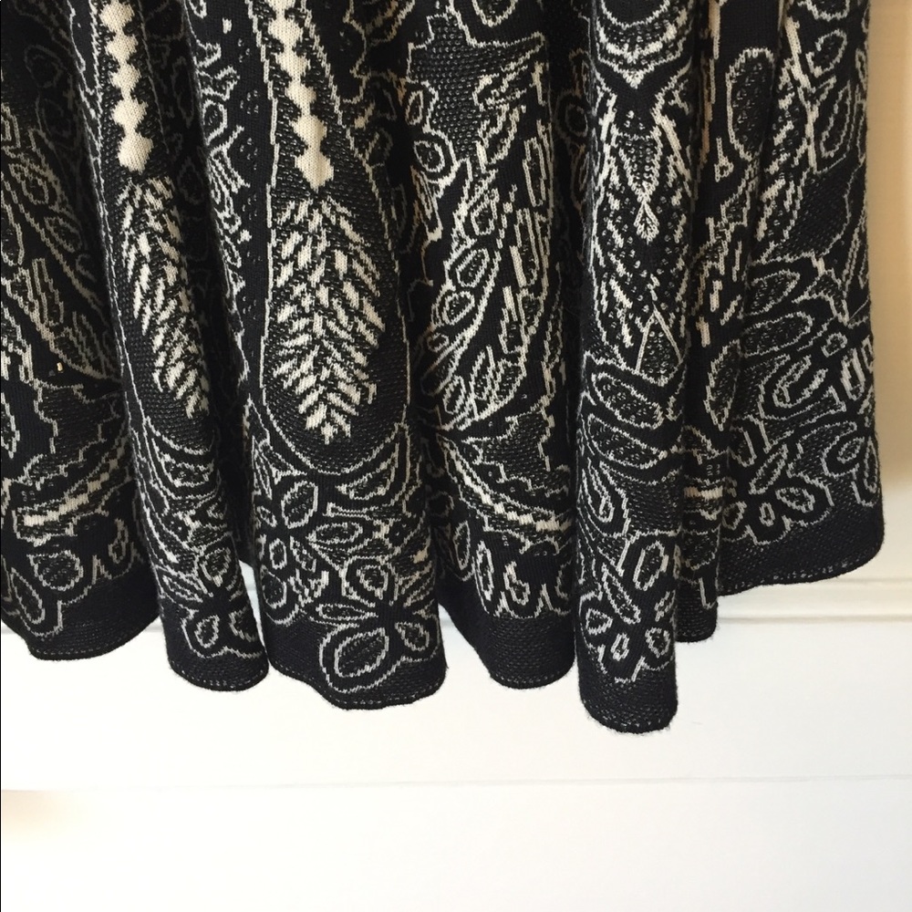 Alexander McQueen sweater fit and flare dress - Picture 10 of 10