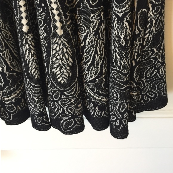 Alexander McQueen sweater fit and flare dress - Picture 8 of 8