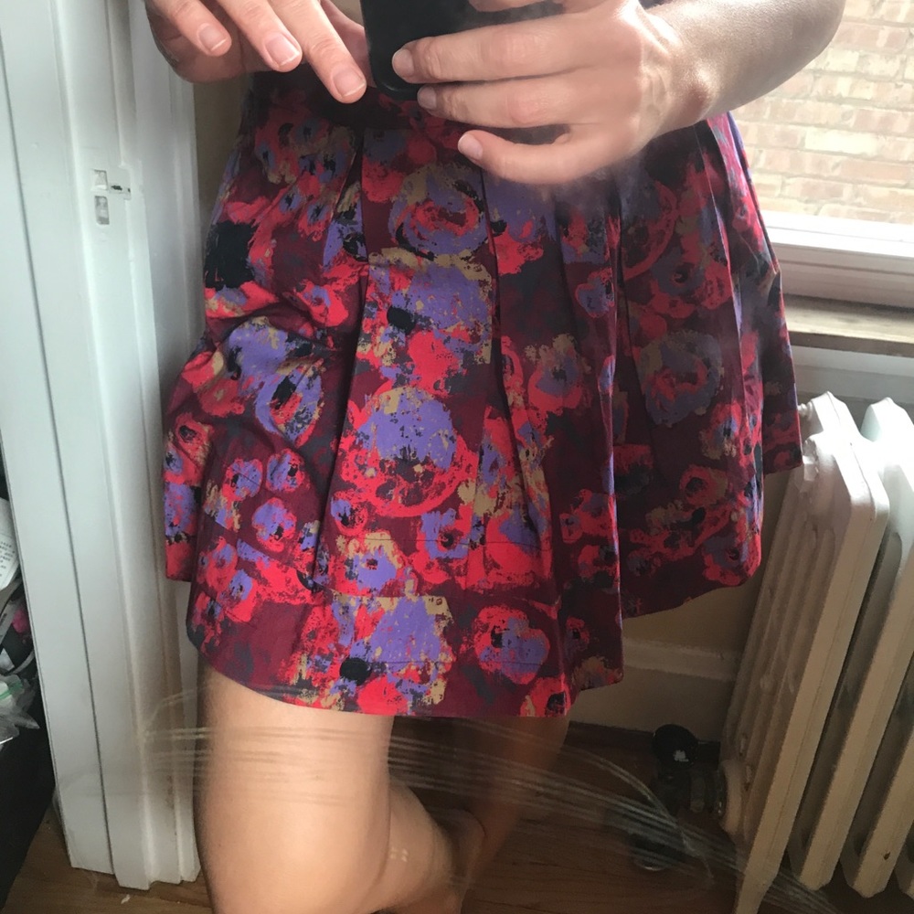 Hinge spring ready  mini skirt size M