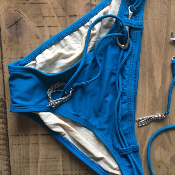 🔥NWT JLo Swim Bikini w/tassel detail, Medium - Picture 2 of 7