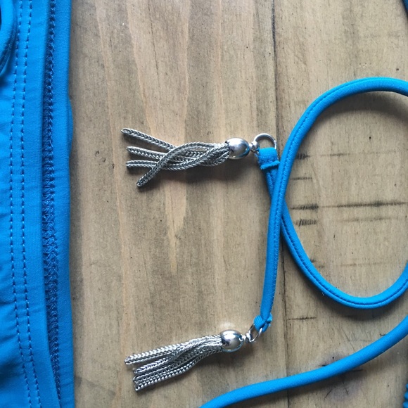 🔥NWT JLo Swim Bikini w/tassel detail, Medium - Picture 4 of 7