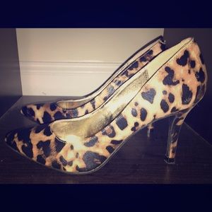 143 Shoes bought at Macys.  Never worn.