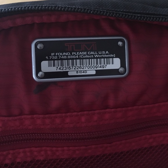 Tumi shoulder bag - Picture 3 of 4