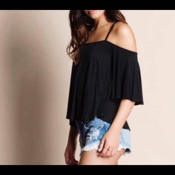 Cold shoulder top with strapy back - Picture 2 of 3