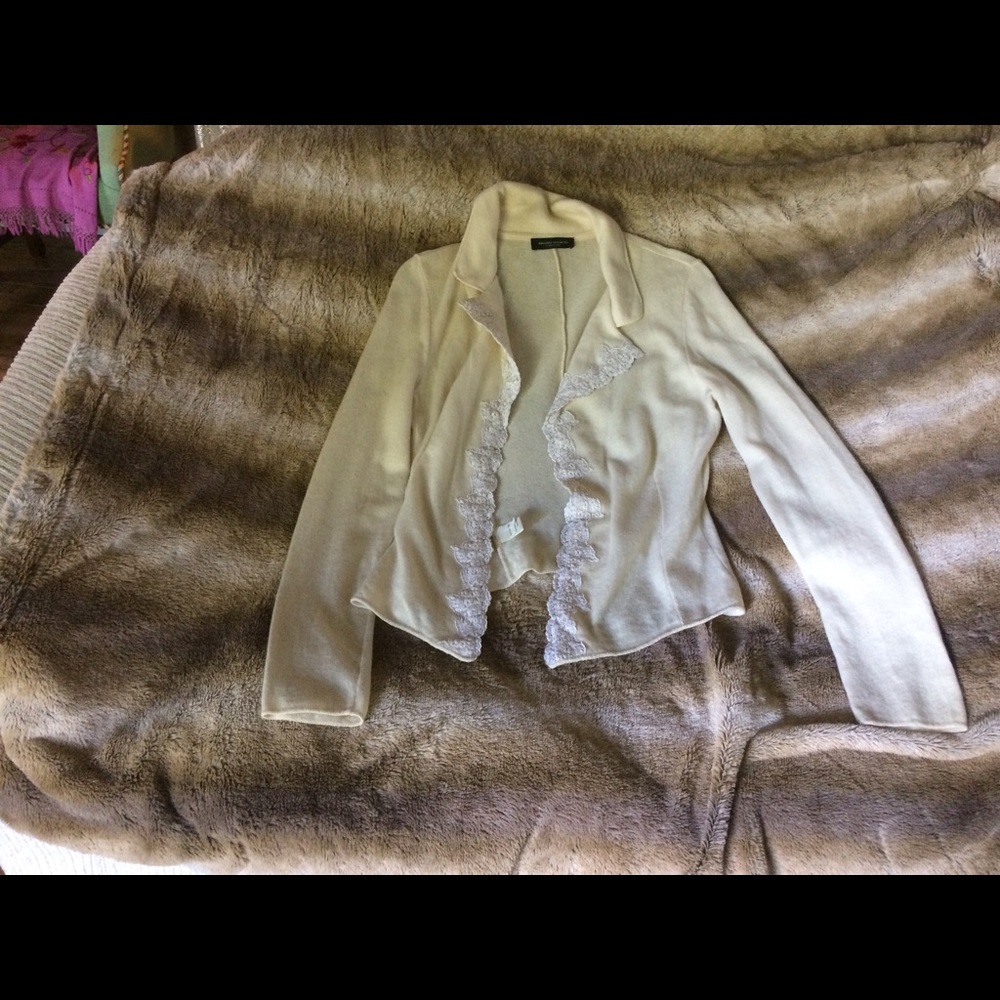 Cashmere - Picture 2 of 5