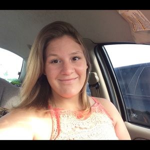 Meet your Posher, Gabrielle