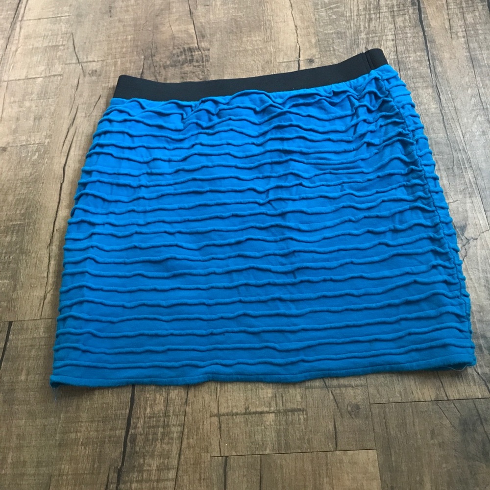 Fitted truffle like skirt