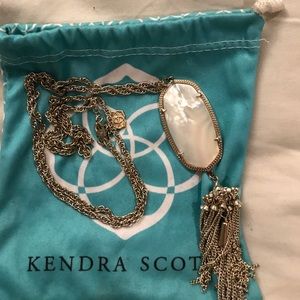 ✨KENDRA SCOTT ✨ RAYNE NECKLACE - WHITE PEARL