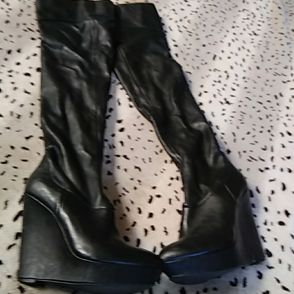 Leather boots