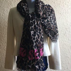 Victoria's Secret Jet Set Scarf. NWT