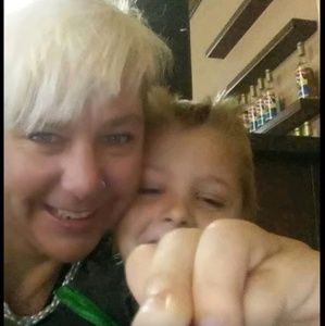 Meet your Posher, Stacy