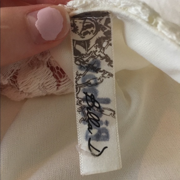 White strapless lace dress w/ bow back - Picture 4 of 6