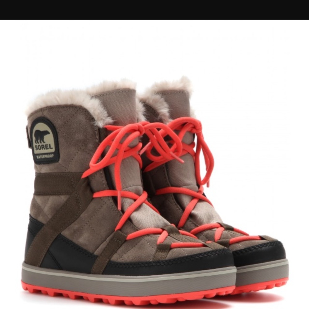 Sorel Glacy Explorer Shortie Boot