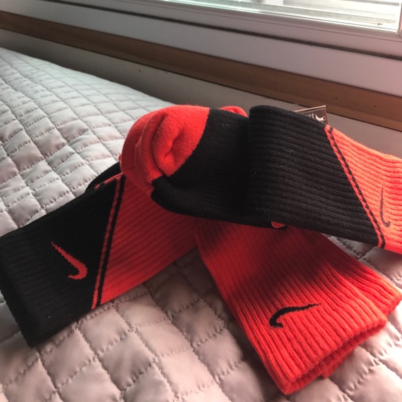 NWT Nike sport performance cushioned crew socks - Picture 4 of 6