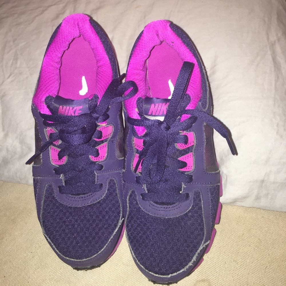 Nike Dual Fusion ST2