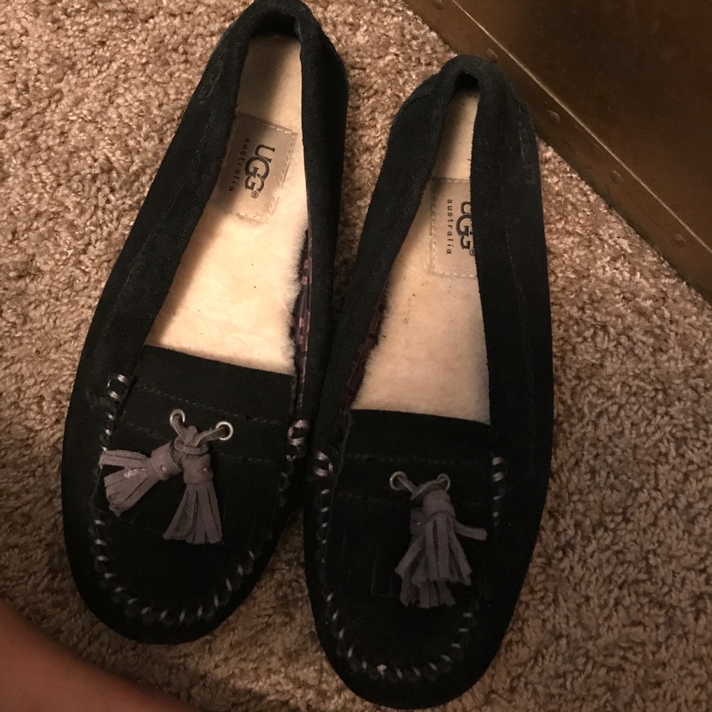 Black ugg moccasins