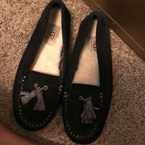 Black ugg moccasins