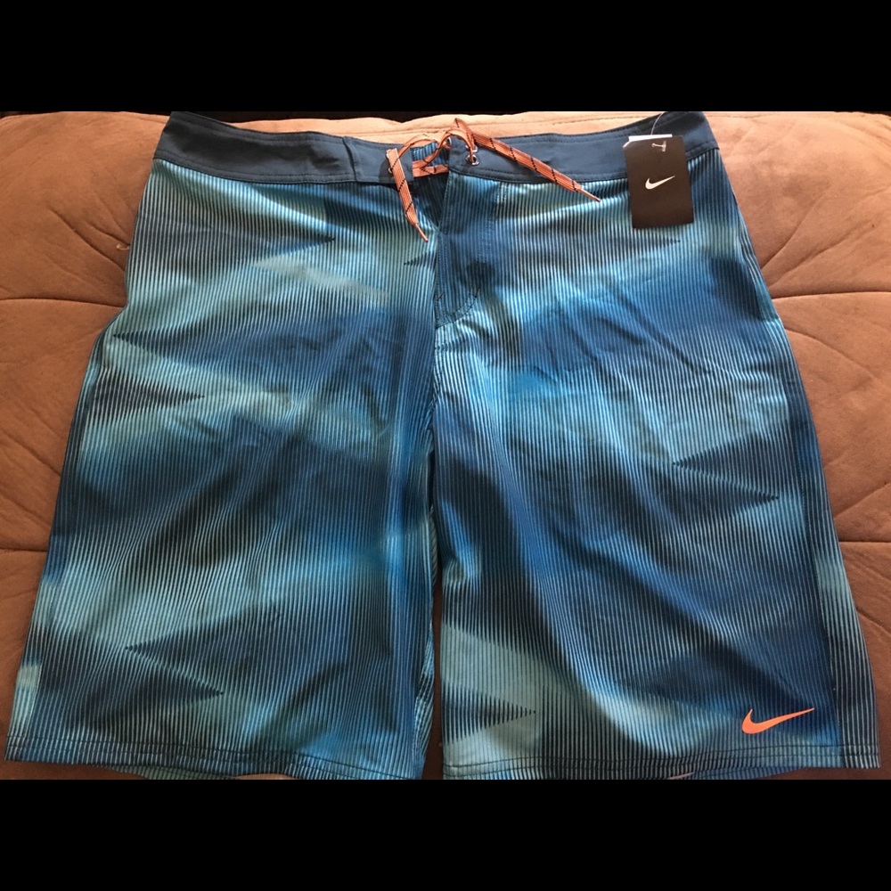 NIKESWIM