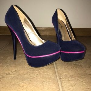 Brand new pumps never worn