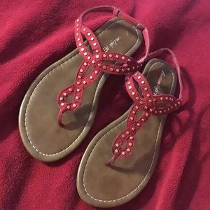 American eagle 🌸🌸 red thong sandals size 7