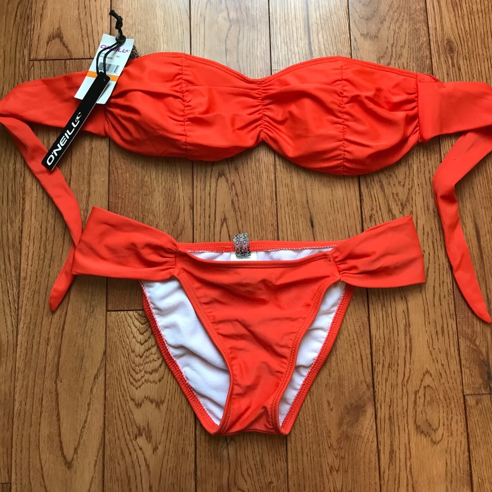 Brand New Bright Bikini Set 👙