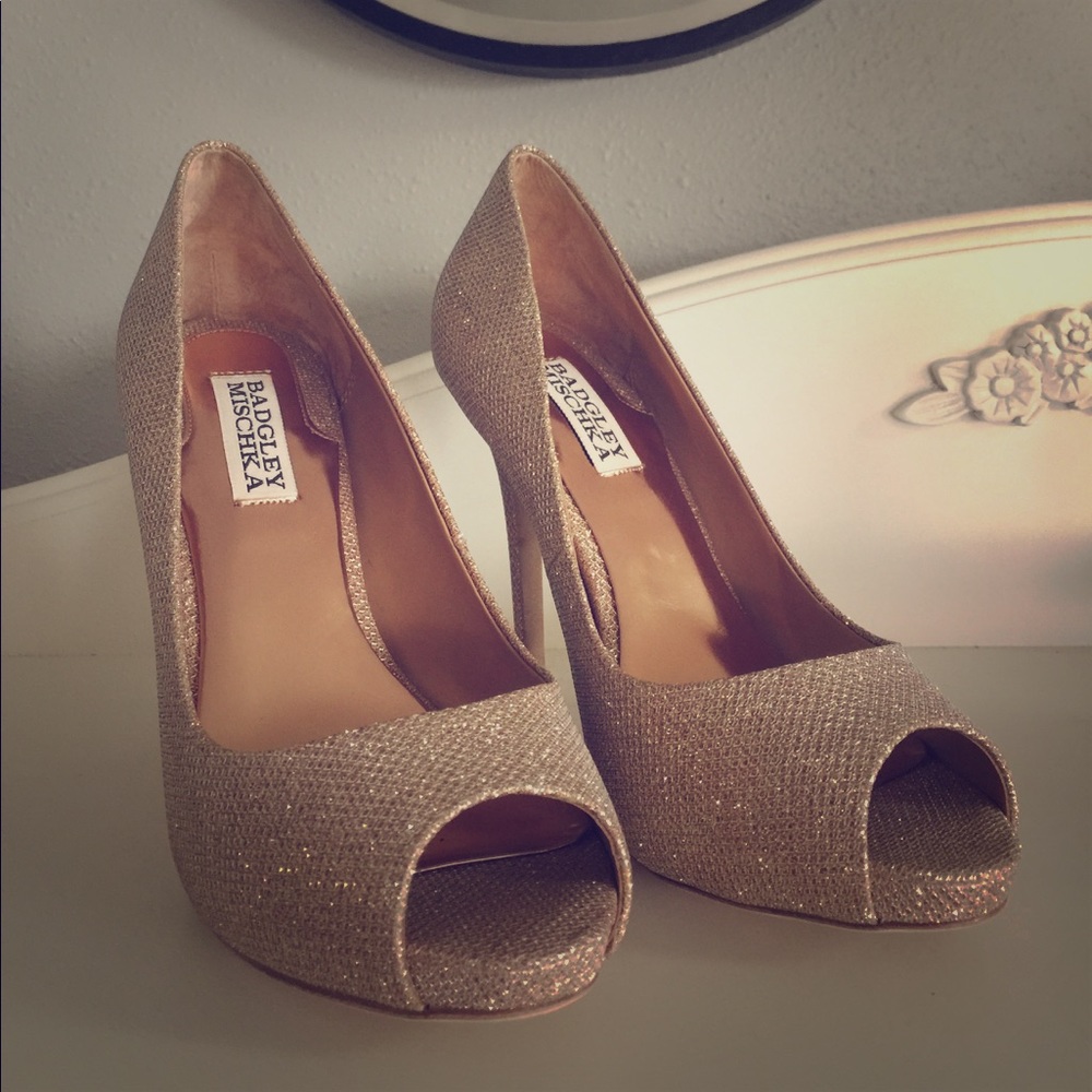 Badgley Mischka Rose Gold Heels size 7