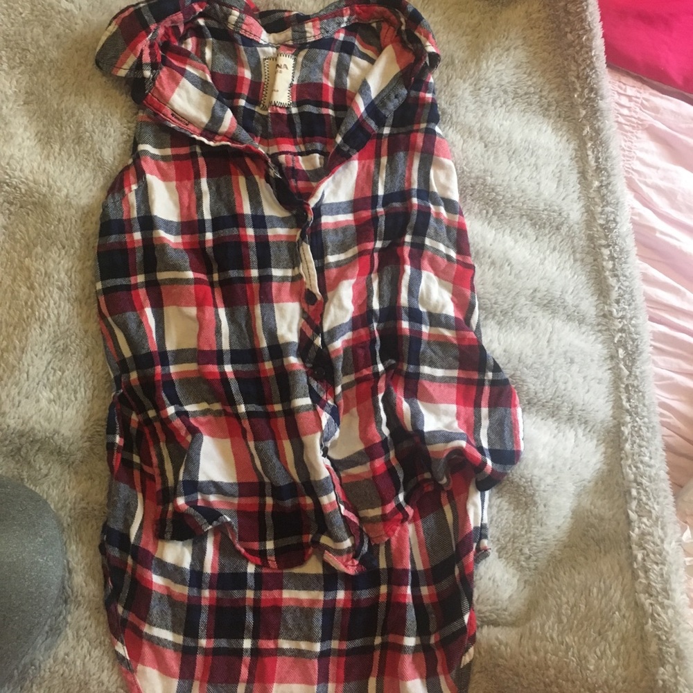 Plaid hi-lo sleeveless top