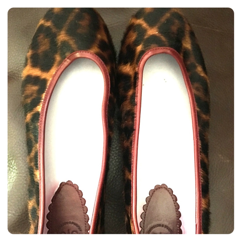 Animal print pony hair flat shoes
